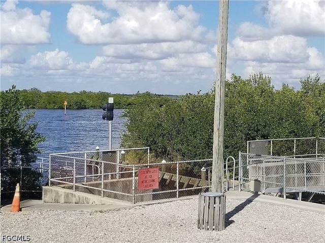 13 Wren DR, Placida, FL 33946