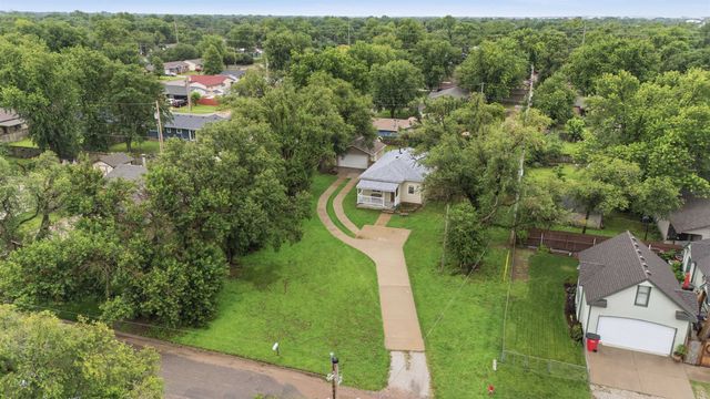 5331 W Robinson, Wichita, KS 67212