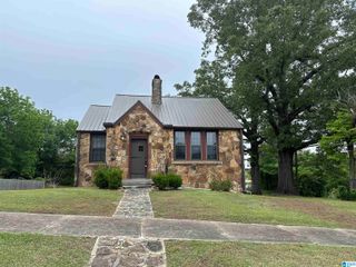403 7TH STREET SW, Cullman, AL 35055