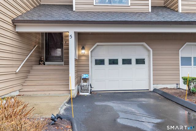 5 Meeting House Lane 5, Shelton, CT 06484