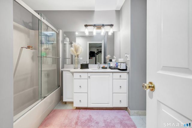 5 Meeting House Lane 5, Shelton, CT 06484