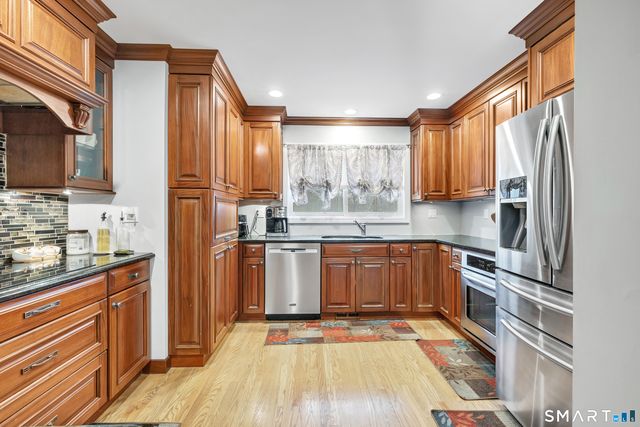 5 Meeting House Lane 5, Shelton, CT 06484