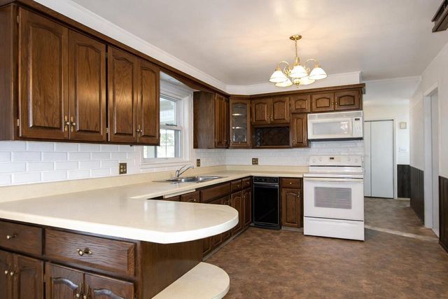 1905 ROOSEVELT AVENUE, Oshkosh, WI 54901