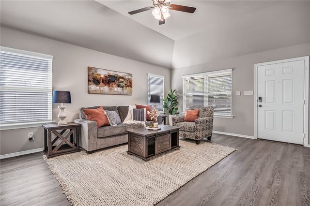 1220 High Street, Navasota, TX 77868