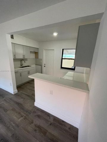 7360 SW 21st Street 7360, Miami, FL 33155