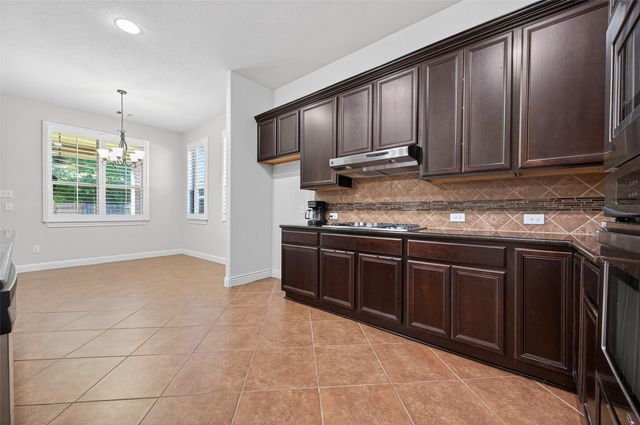 110 Carriage Court, Magnolia, TX 77354