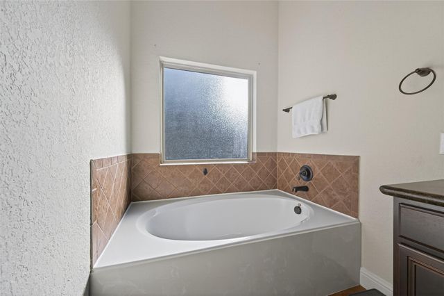 110 Carriage Court, Magnolia, TX 77354