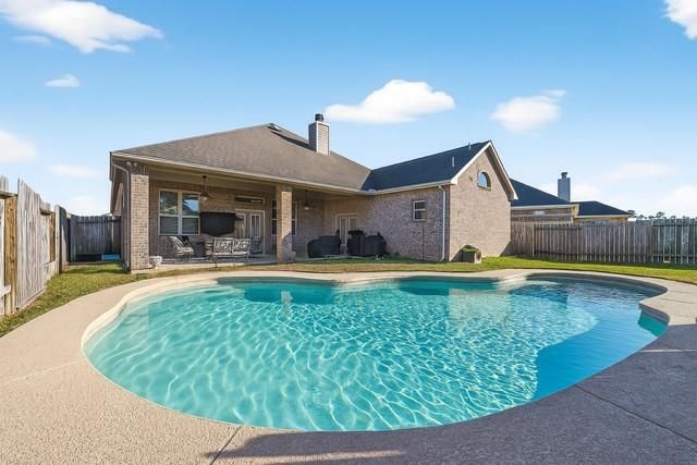 110 Carriage Court, Magnolia, TX 77354