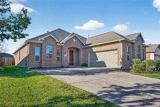 110 Carriage Court, Magnolia, TX 77354