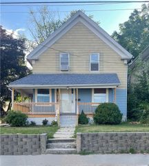 168 3rd Avenue, Woonsocket, RI 02895