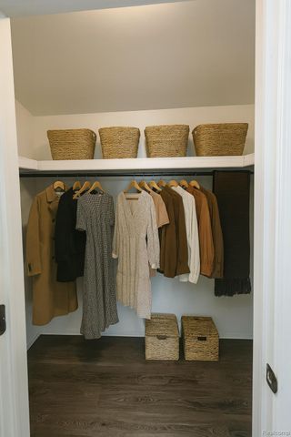 3201 Heatherstone Court, Orion Charter Township, MI 48360