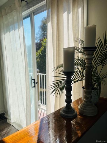 3201 Heatherstone Court, Orion Charter Township, MI 48360