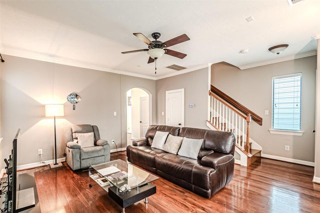 1828 Woodbend Village Court, Houston, TX 77055