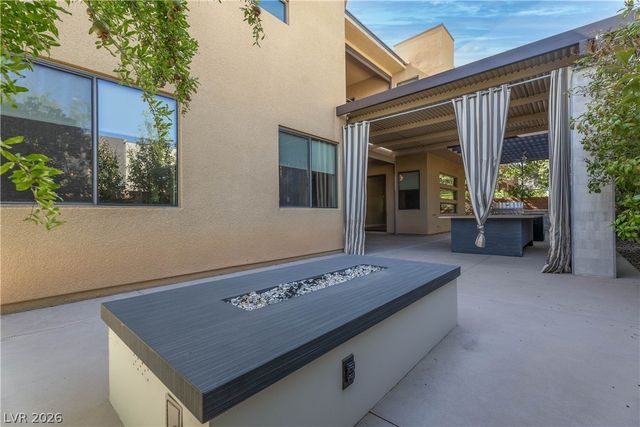 86 Pristine Glen Street, Las Vegas, NV 89135