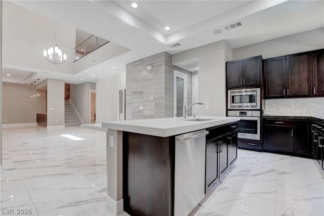 86 Pristine Glen Street, Las Vegas, NV 89135