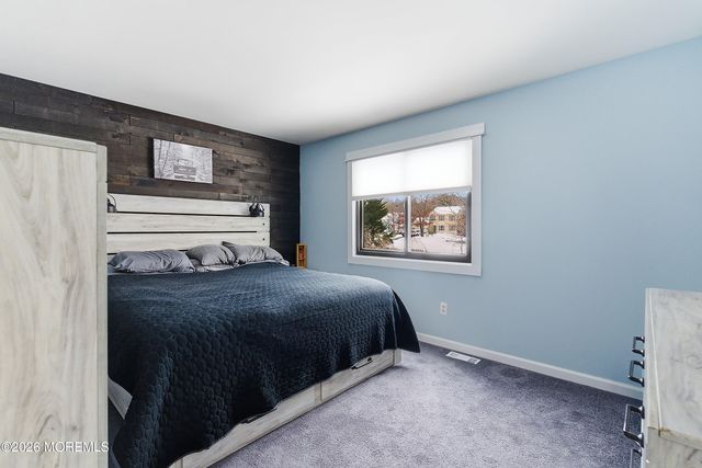 17 Windward Drive, Barnegat, NJ 08005