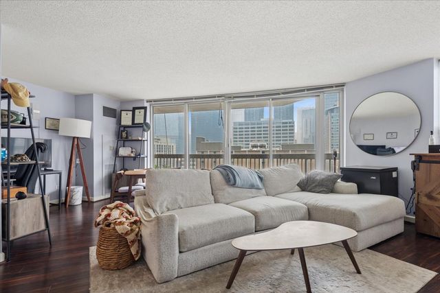 545 N DEARBORN Street 1210, Chicago, IL 60610