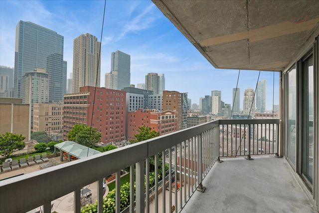 545 N DEARBORN Street 1210, Chicago, IL 60610