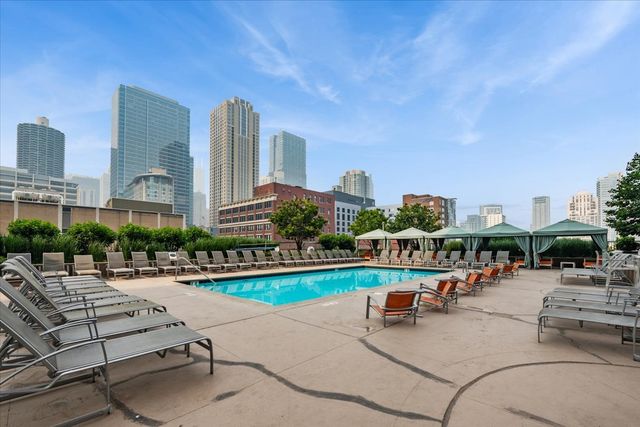 545 N DEARBORN Street 1210, Chicago, IL 60610