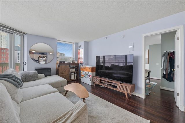 545 N DEARBORN Street 1210, Chicago, IL 60610