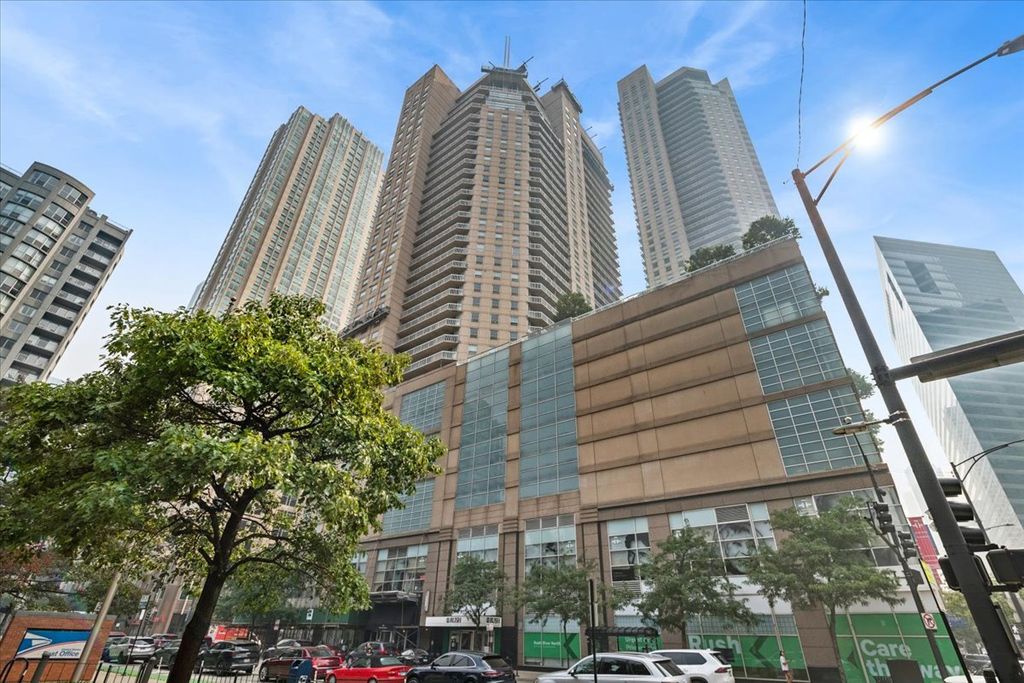 545 N DEARBORN Street 1210, Chicago, IL 60610