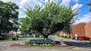 261 Regency Park Dr 261, Agawam, MA 01001