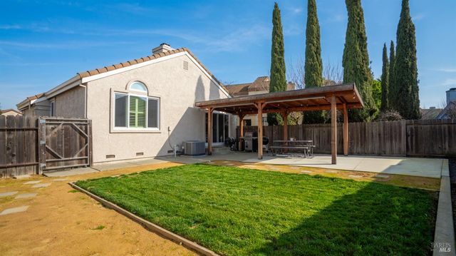 1405 Tillman St, Suisun City, CA 94585