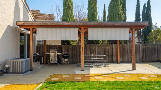 1405 Tillman St, Suisun City, CA 94585