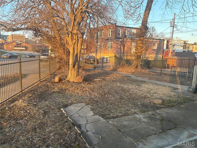 4579 Gibson Avenue, St Louis, MO 63110