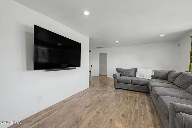 1103 E WATSON Drive, Tempe, AZ 85283