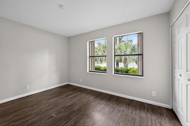 14798 Paddock Drive, Wellington, FL 33414