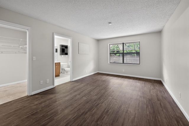 14798 Paddock Drive, Wellington, FL 33414