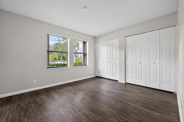 14798 Paddock Drive, Wellington, FL 33414