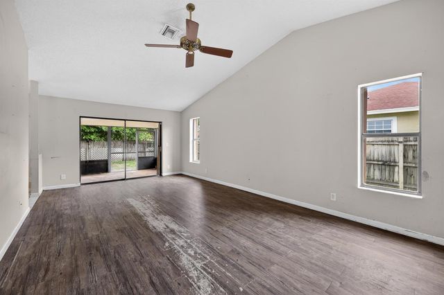 14798 Paddock Drive, Wellington, FL 33414