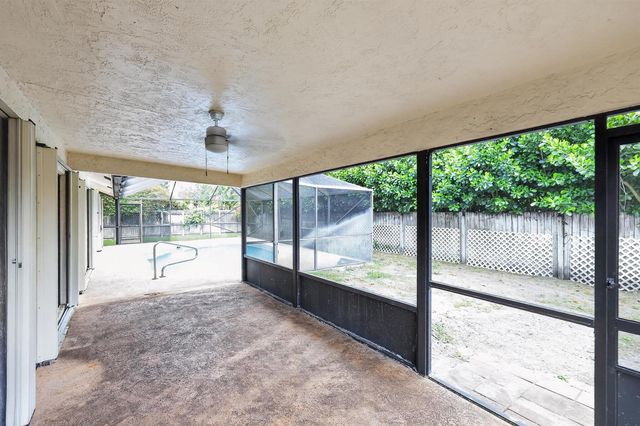 14798 Paddock Drive, Wellington, FL 33414