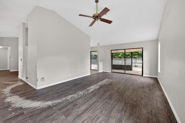 14798 Paddock Drive, Wellington, FL 33414