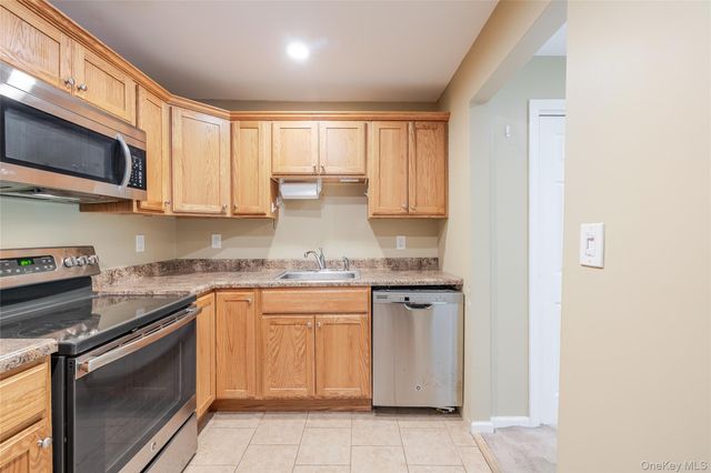 603 Fox Run Lane, Carmel, NY 10512