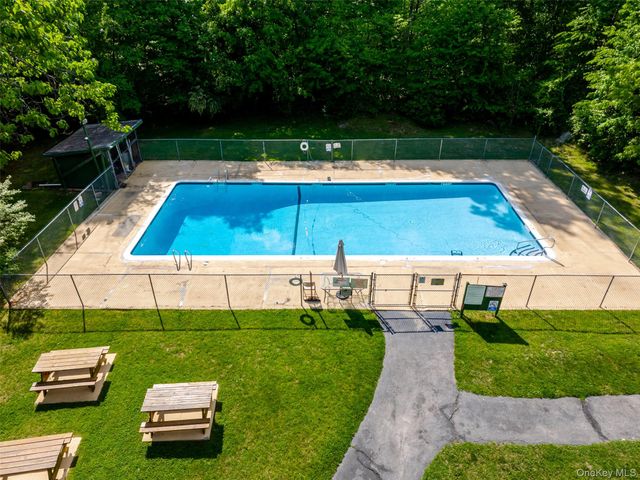 603 Fox Run Lane, Carmel, NY 10512