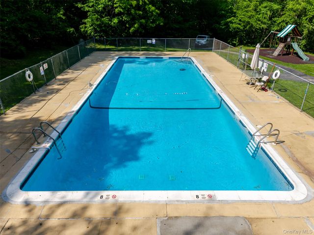603 Fox Run Lane, Carmel, NY 10512