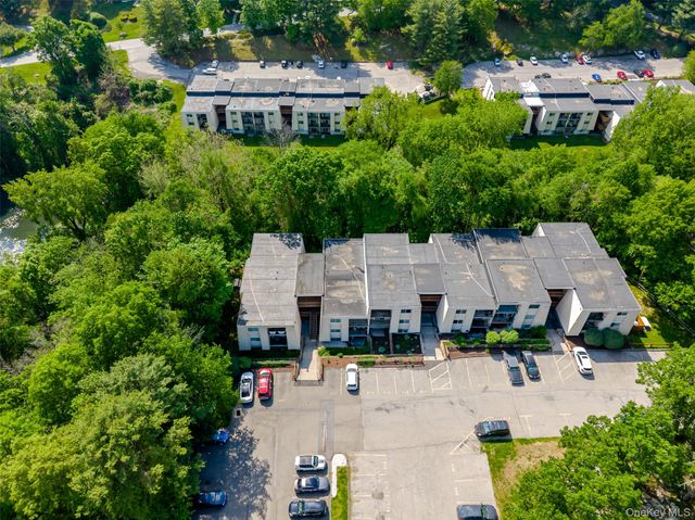 603 Fox Run Lane, Carmel, NY 10512