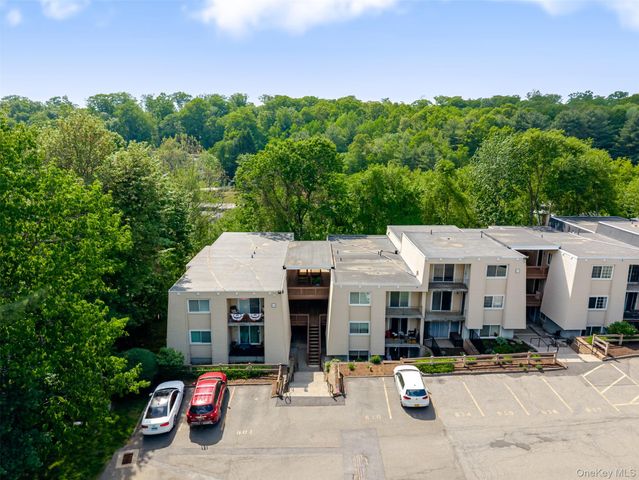603 Fox Run Lane, Carmel, NY 10512