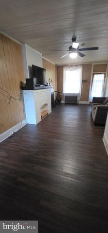 1749 PERKIOMEN AVE, Reading, PA 19602