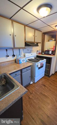 1749 PERKIOMEN AVE, Reading, PA 19602