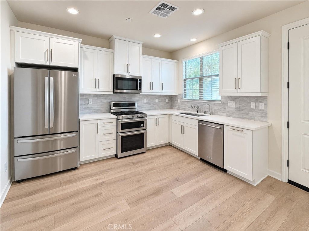 125 Lantana, Stanton, CA 90680 — photo 2