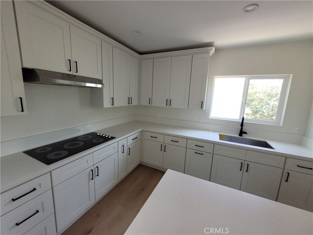 11864 Borden Avenue, San Fernando, CA 91340