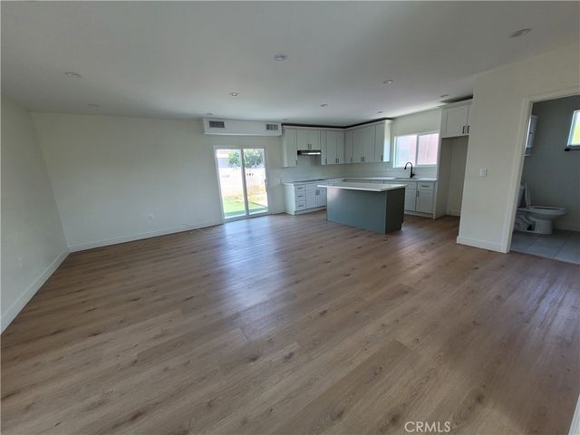 11864 Borden Avenue, San Fernando, CA 91340