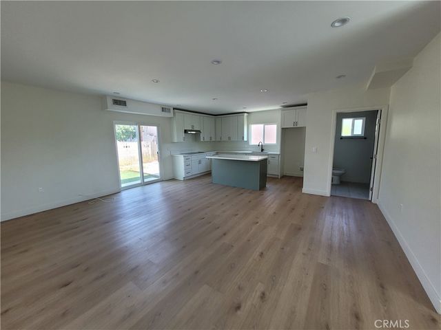 11864 Borden Avenue, San Fernando, CA 91340