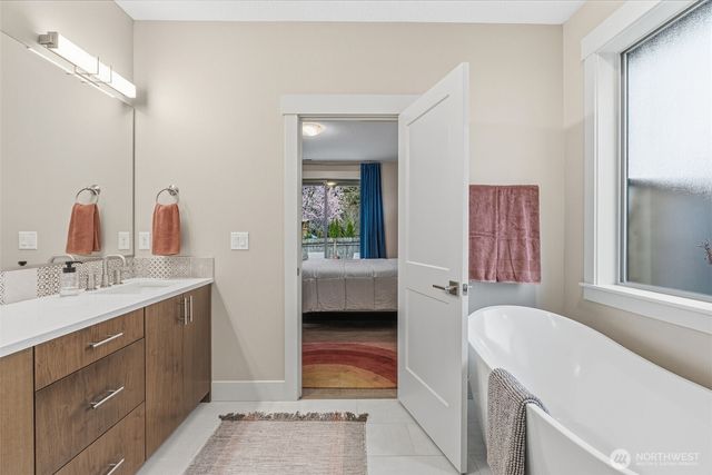 1707 NW 114th Circle, Vancouver, WA 98685