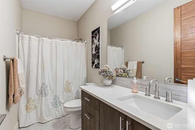 1707 NW 114th Circle, Vancouver, WA 98685