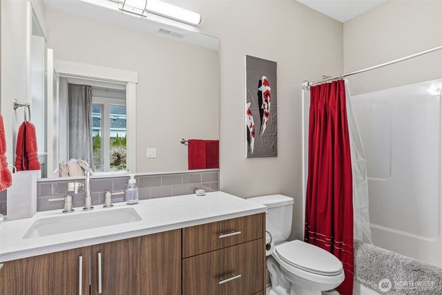 1707 NW 114th Circle, Vancouver, WA 98685